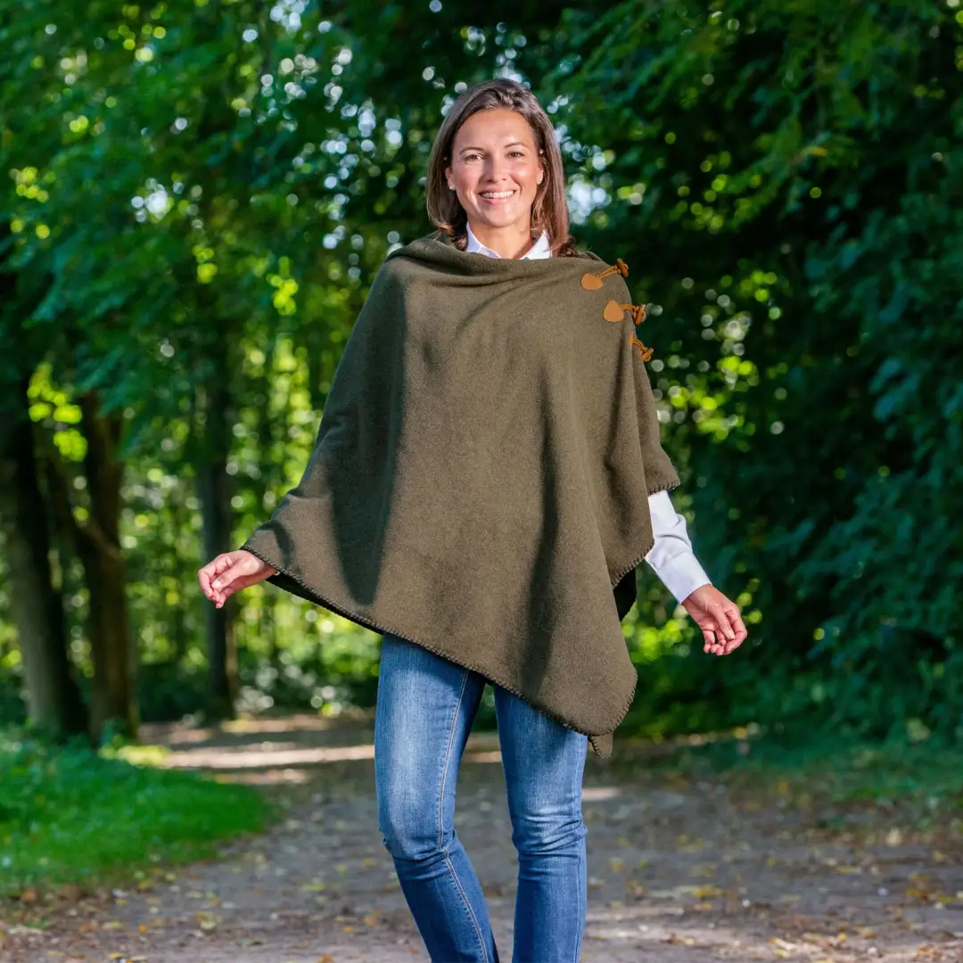 Baleno Elite Fleece Poncho - Image 2
