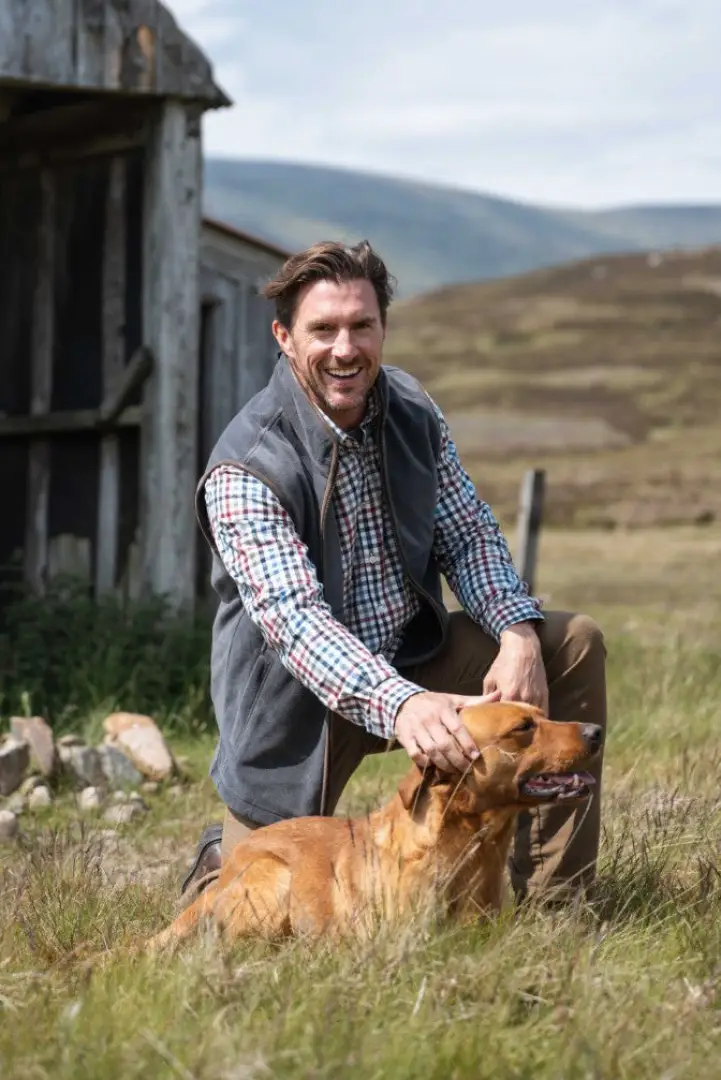 Hoggs of Fife Stenton Technical Fleece Gilet - Image 2