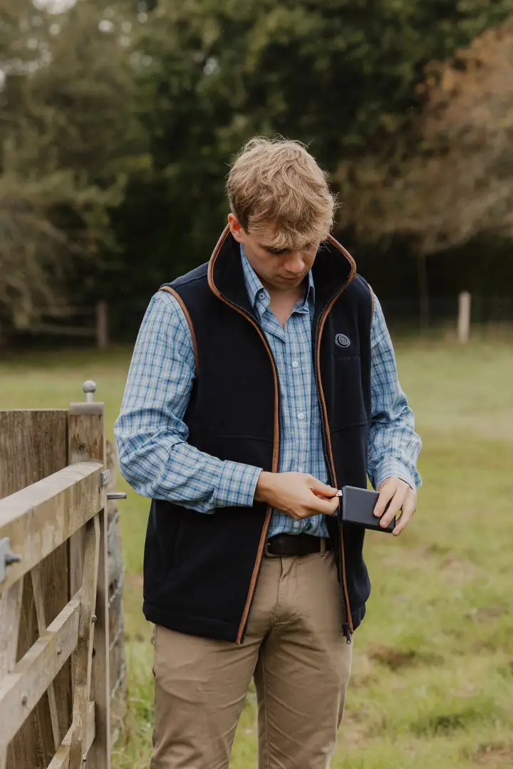 New Forest Heated Fleece Gilet - Image 3