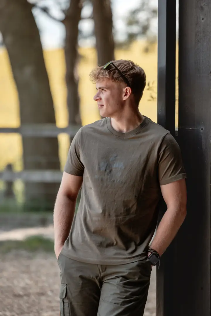 New Forest Logo T-Shirt - Image 4