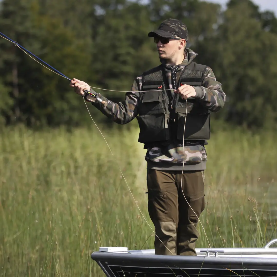 Pinewood Active Fishing Vest - Image 2