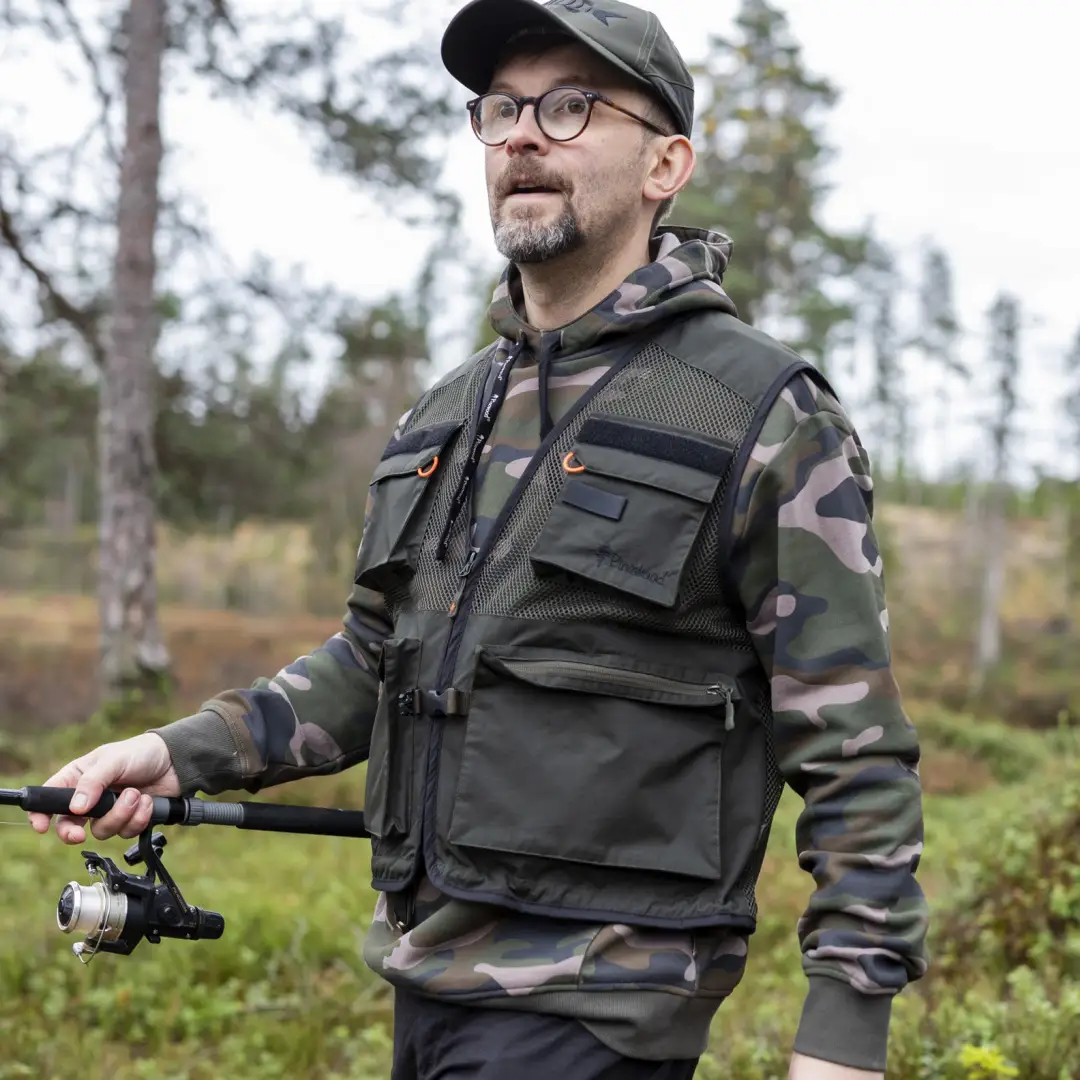 Pinewood Active Fishing Vest - Image 4