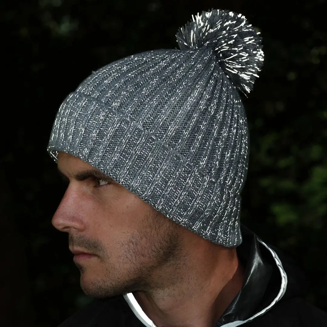 Proviz Reflect360 Explorer Fleece-Lined Bobble Beanie - Image 4