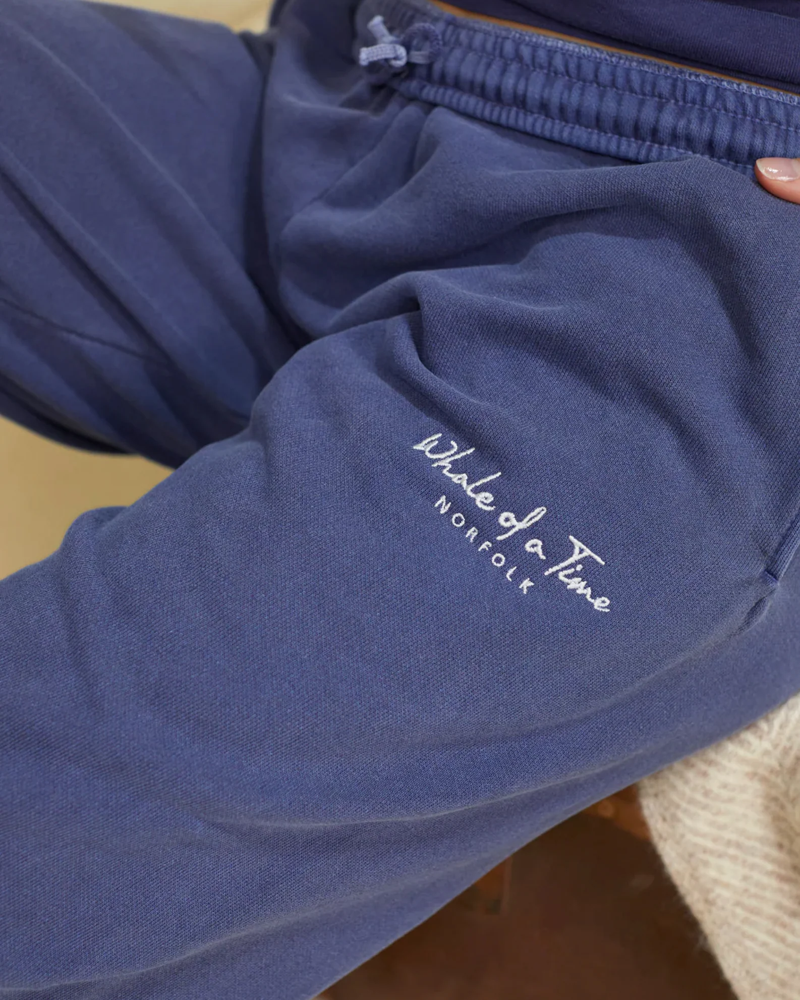 Whale of a Time Womens Signature Joggers - Image 5